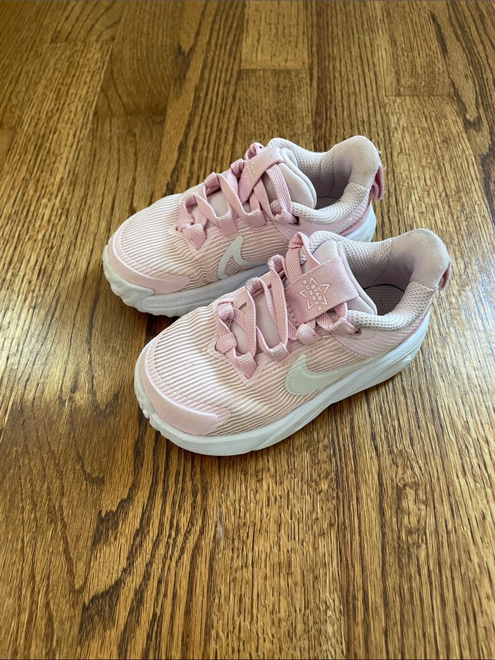 Nike toddler girls Star Runners